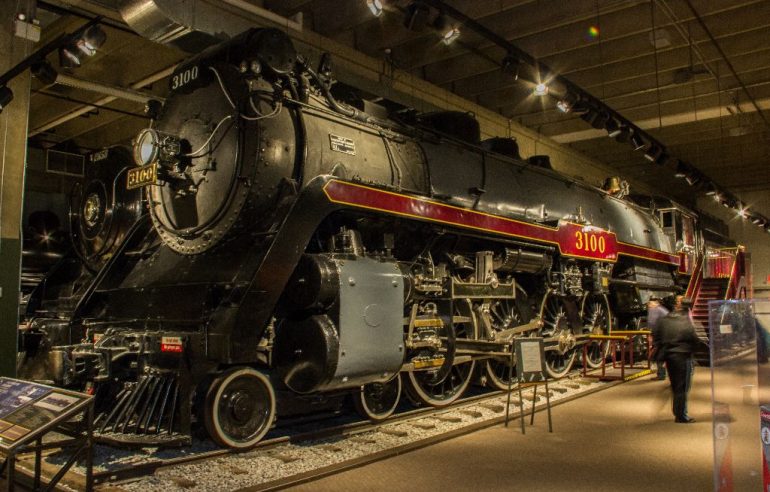 gotta-love-those-trains